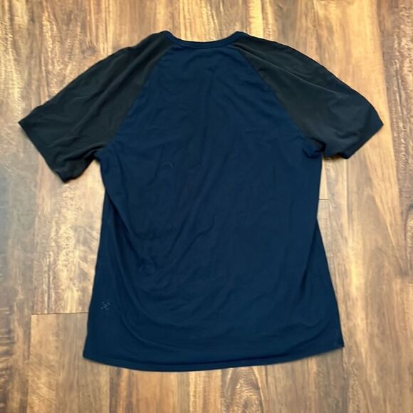 Lululemon Bodhi Short Sleeve T-Shirt Crew Neck Raglan Navy Black Mens Large - Picture 3 of 4